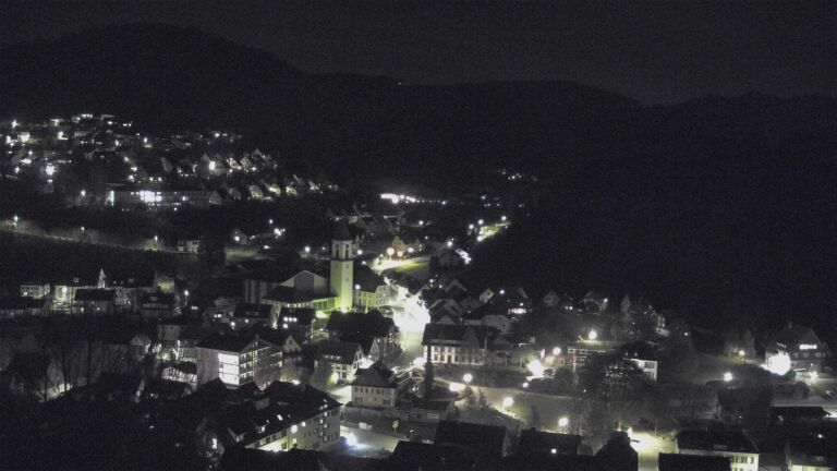 Dieses Bild zeigt eine Webcam-Aufnahme von Ottenhöfen, aufgenommen am Freitag, den 17.04.2026 um 22:00 Uhr