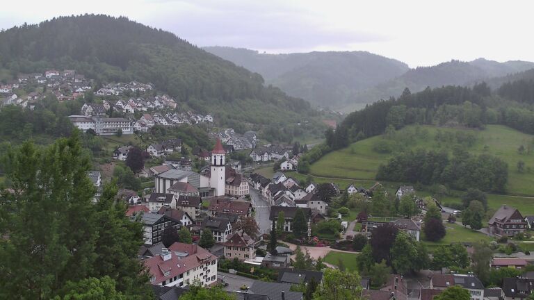 Dieses Bild zeigt eine Webcam-Aufnahme von Ottenhöfen, aufgenommen am Montag, den 18.05.2026 um 06:30 Uhr