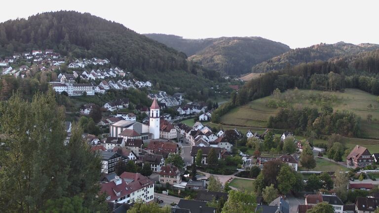 Dieses Bild zeigt eine Webcam-Aufnahme von Ottenhöfen, aufgenommen am Donnerstag, den 10.09.2026 um 07:50 Uhr