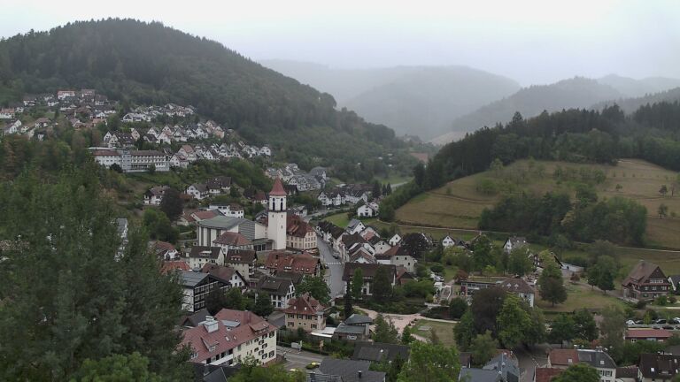 Dieses Bild zeigt eine Webcam-Aufnahme von Ottenhöfen, aufgenommen am Sonntag, den 30.08.2026 um 11:20 Uhr