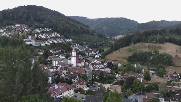 Dieses Bild zeigt eine Webcam-Aufnahme von Ottenhöfen, aufgenommen am Dienstag, den 11.08.2026 um 06:10 Uhr