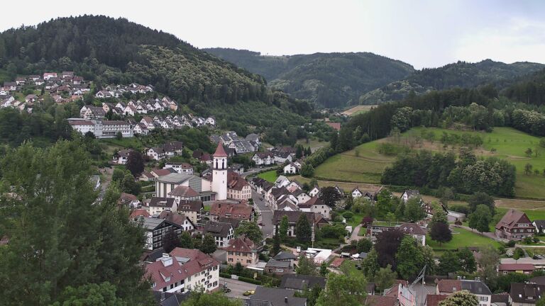 Dieses Bild zeigt eine Webcam-Aufnahme von Ottenhöfen, aufgenommen am Sonntag, den 21.06.2026 um 07:20 Uhr