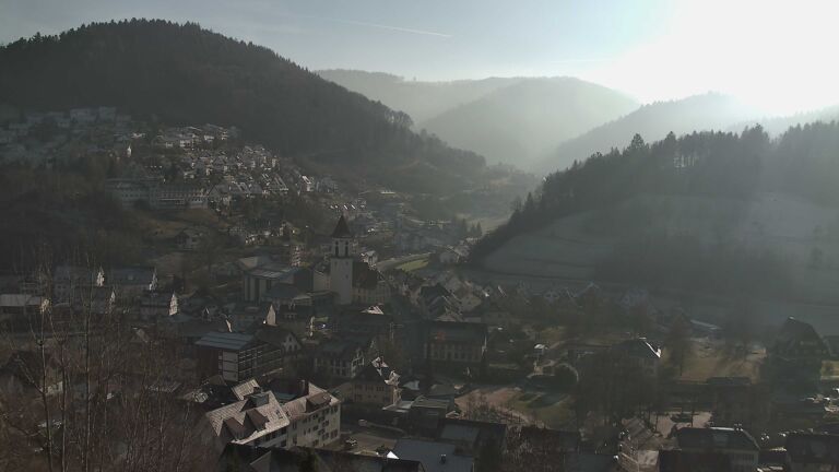 Dieses Bild zeigt eine Webcam-Aufnahme von Ottenhöfen, aufgenommen am Samstag, den 27.12.2025 um 13:20 Uhr