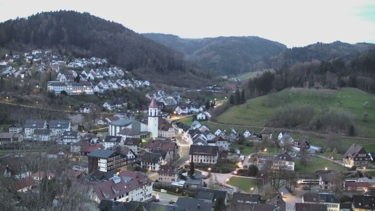 Dieses Bild zeigt eine Webcam-Aufnahme von Ottenhöfen, aufgenommen am Montag, den 06.04.2026 um 06:30 Uhr