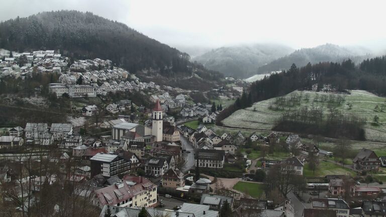 Dieses Bild zeigt eine Webcam-Aufnahme von Ottenhöfen, aufgenommen am Donnerstag, den 26.03.2026 um 07:10 Uhr