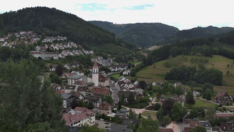 Dieses Bild zeigt eine Webcam-Aufnahme von Ottenhöfen, aufgenommen am Mittwoch, den 08.07.2026 um 12:20 Uhr