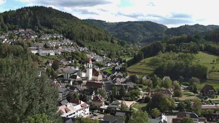 Dieses Bild zeigt eine Webcam-Aufnahme von Ottenhöfen, aufgenommen am Donnerstag, den 17.09.2026 um 15:40 Uhr