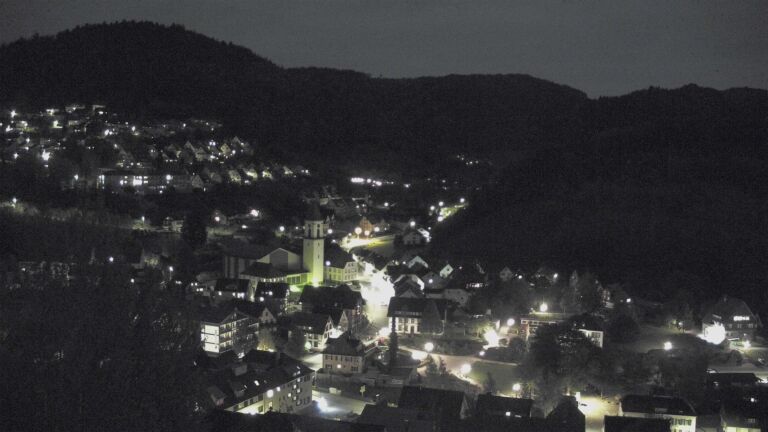 Dieses Bild zeigt eine Webcam-Aufnahme von Ottenhöfen, aufgenommen am Montag, den 27.04.2026 um 22:00 Uhr