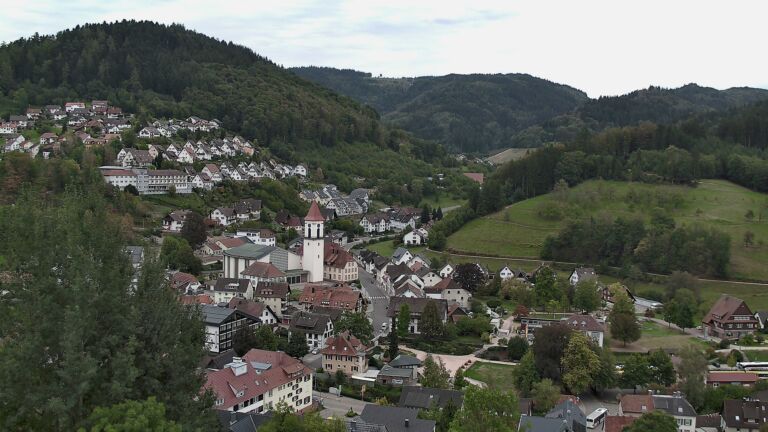 Dieses Bild zeigt eine Webcam-Aufnahme von Ottenhöfen, aufgenommen am Donnerstag, den 24.09.2026 um 16:40 Uhr