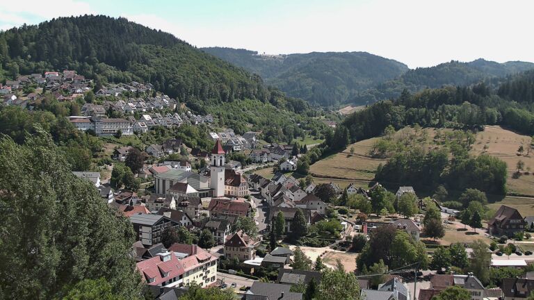 Dieses Bild zeigt eine Webcam-Aufnahme von Ottenhöfen, aufgenommen am Dienstag, den 11.08.2026 um 14:50 Uhr