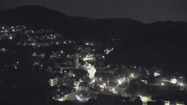 Dieses Bild zeigt eine Webcam-Aufnahme von Ottenhöfen, aufgenommen am Sonntag, den 24.05.2026 um 23:00 Uhr