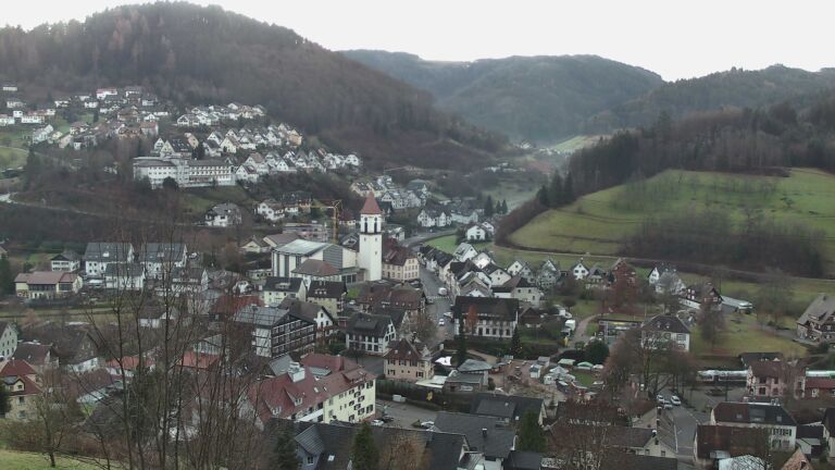 Dieses Bild zeigt eine Webcam-Aufnahme von Ottenhöfen, aufgenommen am Montag, den 15.12.2025 um 08:10 Uhr