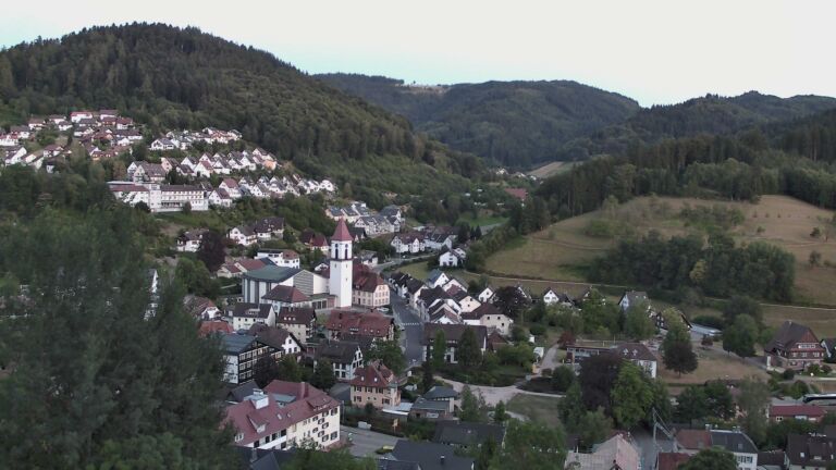 Dieses Bild zeigt eine Webcam-Aufnahme von Ottenhöfen, aufgenommen am Montag, den 20.07.2026 um 21:30 Uhr