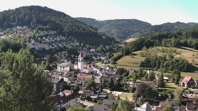Dieses Bild zeigt eine Webcam-Aufnahme von Ottenhöfen, aufgenommen am Freitag, den 10.07.2026 um 09:20 Uhr