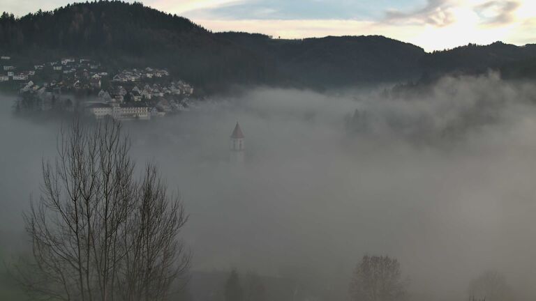 Dieses Bild zeigt eine Webcam-Aufnahme von Ottenhöfen, aufgenommen am Montag, den 15.12.2025 um 15:40 Uhr