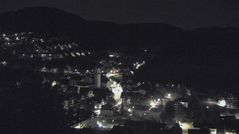 Dieses Bild zeigt eine Webcam-Aufnahme von Ottenhöfen, aufgenommen am Sonntag, den 04.10.2026 um 04:00 Uhr