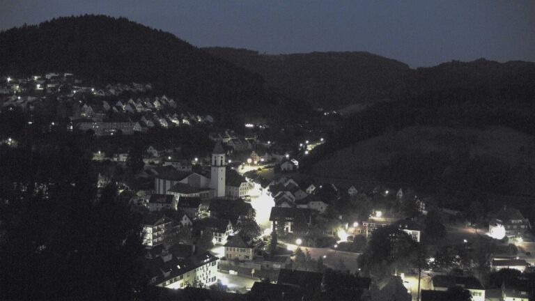 Dieses Bild zeigt eine Webcam-Aufnahme von Ottenhöfen, aufgenommen am Donnerstag, den 16.07.2026 um 04:30 Uhr