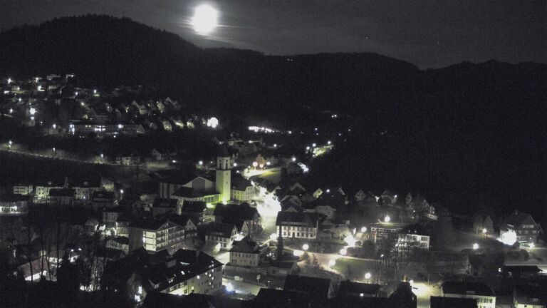 Dieses Bild zeigt eine Webcam-Aufnahme von Ottenhöfen, aufgenommen am Donnerstag, den 09.04.2026 um 05:00 Uhr