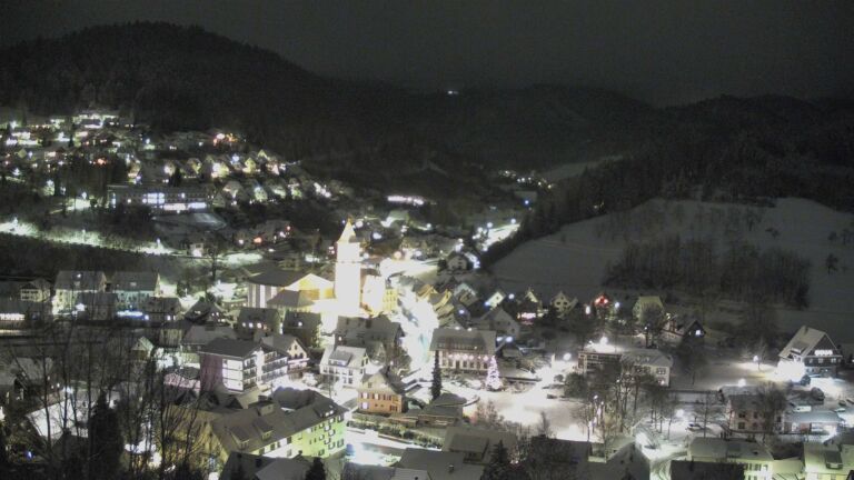 Dieses Bild zeigt eine Webcam-Aufnahme von Ottenhöfen, aufgenommen am Samstag, den 03.01.2026 um 18:00 Uhr