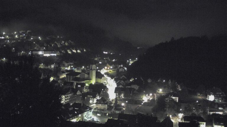 Dieses Bild zeigt eine Webcam-Aufnahme von Ottenhöfen, aufgenommen am Sonntag, den 18.10.2026 um 06:50 Uhr