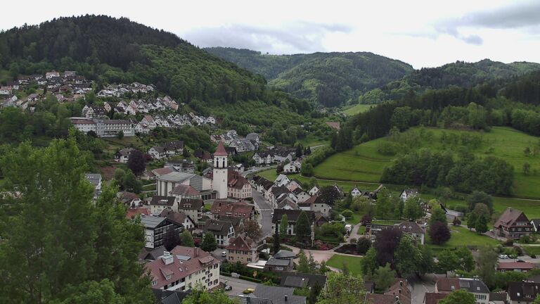 Dieses Bild zeigt eine Webcam-Aufnahme von Ottenhöfen, aufgenommen am Montag, den 11.05.2026 um 09:00 Uhr