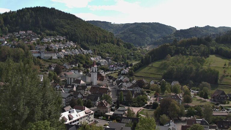 Dieses Bild zeigt eine Webcam-Aufnahme von Ottenhöfen, aufgenommen am Sonntag, den 27.09.2026 um 14:40 Uhr