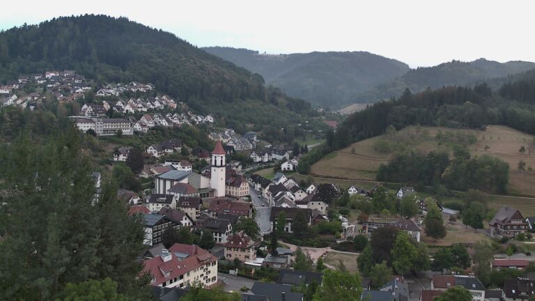 Dieses Bild zeigt eine Webcam-Aufnahme von Ottenhöfen, aufgenommen am Dienstag, den 25.08.2026 um 19:50 Uhr