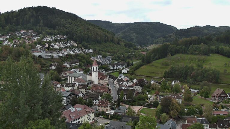 Dieses Bild zeigt eine Webcam-Aufnahme von Ottenhöfen, aufgenommen am Sonntag, den 11.10.2026 um 09:40 Uhr