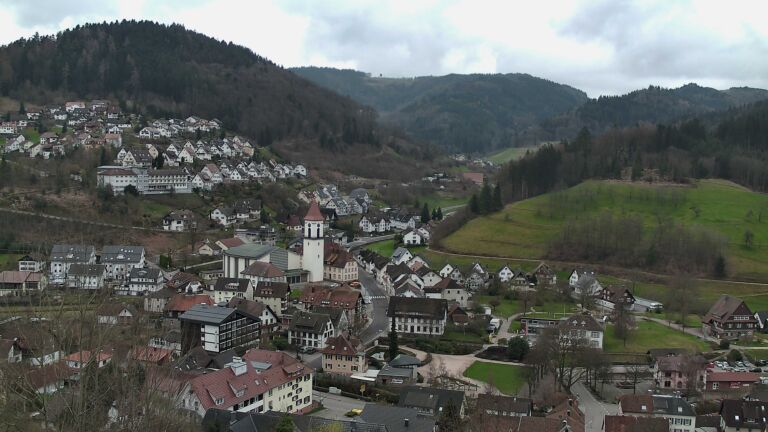 Dieses Bild zeigt eine Webcam-Aufnahme von Ottenhöfen, aufgenommen am Sonntag, den 15.03.2026 um 13:10 Uhr