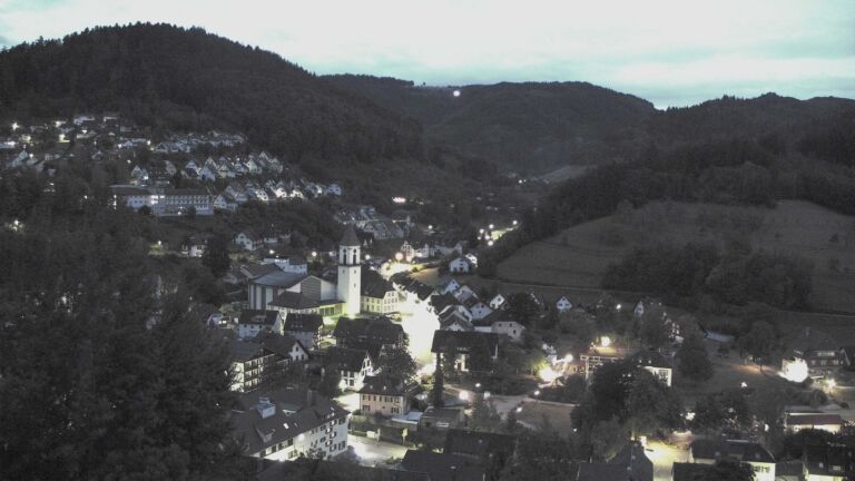 Dieses Bild zeigt eine Webcam-Aufnahme von Ottenhöfen, aufgenommen am Samstag, den 22.08.2026 um 05:50 Uhr