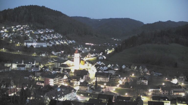 Dieses Bild zeigt eine Webcam-Aufnahme von Ottenhöfen, aufgenommen am Sonntag, den 22.03.2026 um 19:20 Uhr