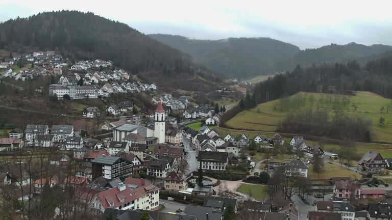 Dieses Bild zeigt eine Webcam-Aufnahme von Ottenhöfen, aufgenommen am Freitag, den 06.02.2026 um 14:00 Uhr