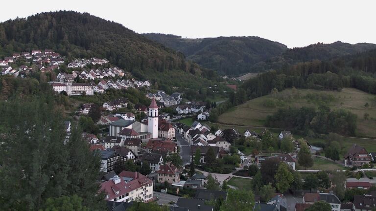 Dieses Bild zeigt eine Webcam-Aufnahme von Ottenhöfen, aufgenommen am Montag, den 07.09.2026 um 19:50 Uhr
