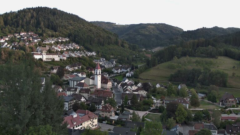 Dieses Bild zeigt eine Webcam-Aufnahme von Ottenhöfen, aufgenommen am Dienstag, den 08.09.2026 um 19:20 Uhr