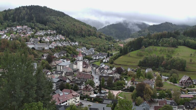 Dieses Bild zeigt eine Webcam-Aufnahme von Ottenhöfen, aufgenommen am Donnerstag, den 08.10.2026 um 08:40 Uhr