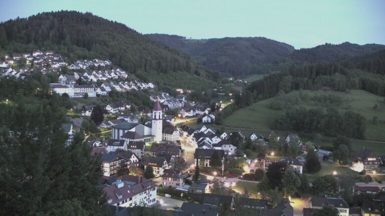 Dieses Bild zeigt eine Webcam-Aufnahme von Ottenhöfen, aufgenommen am Samstag, den 09.05.2026 um 21:30 Uhr