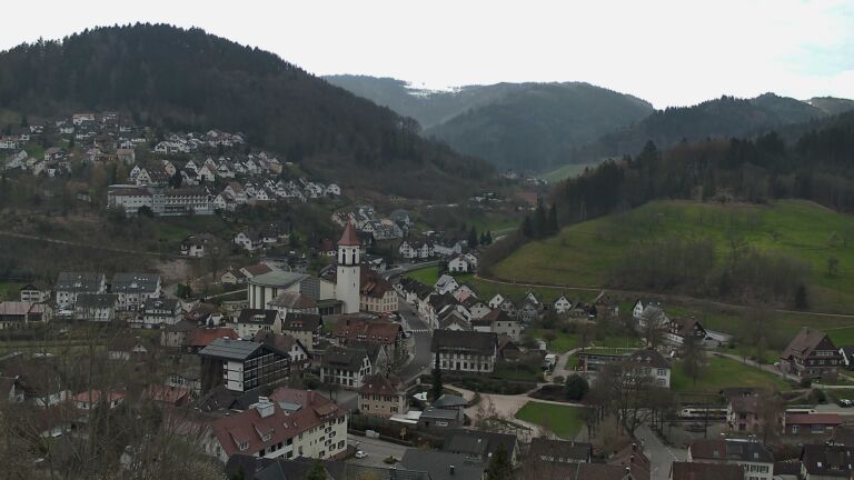 Dieses Bild zeigt eine Webcam-Aufnahme von Ottenhöfen, aufgenommen am Freitag, den 03.04.2026 um 10:10 Uhr