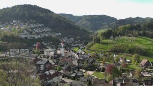 Dieses Bild zeigt eine Webcam-Aufnahme von Ottenhöfen, aufgenommen am Freitag, den 17.04.2026 um 09:40 Uhr