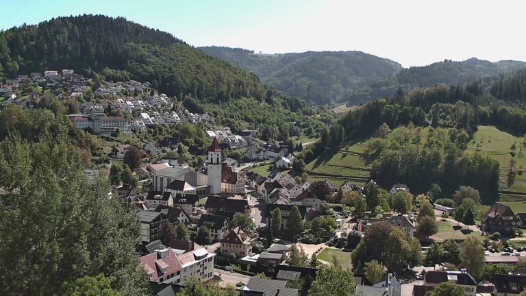 Dieses Bild zeigt eine Webcam-Aufnahme von Ottenhöfen, aufgenommen am Mittwoch, den 23.09.2026 um 13:50 Uhr