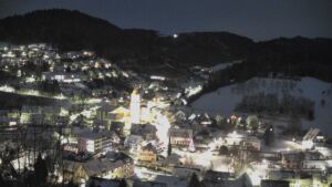 Dieses Bild zeigt eine Webcam-Aufnahme von Ottenhöfen, aufgenommen am Mittwoch, den 07.01.2026 um 17:40 Uhr