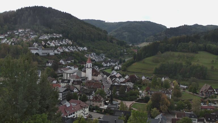 Dieses Bild zeigt eine Webcam-Aufnahme von Ottenhöfen, aufgenommen am Freitag, den 16.10.2026 um 09:50 Uhr