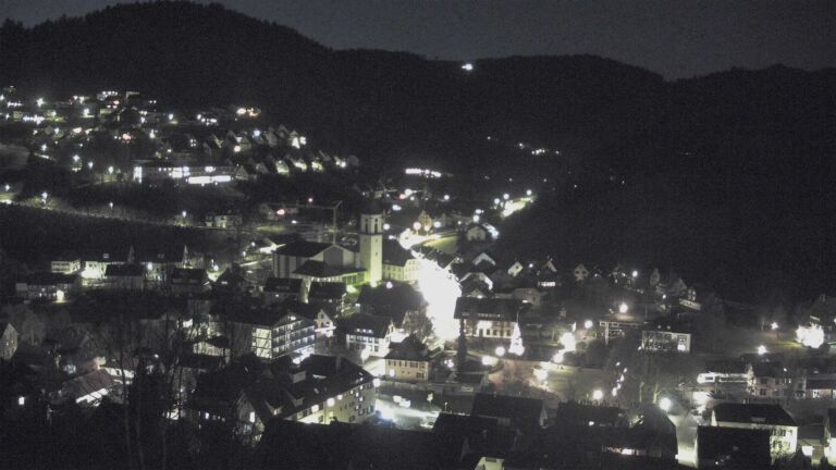 Dieses Bild zeigt eine Webcam-Aufnahme von Ottenhöfen, aufgenommen am Donnerstag, den 18.12.2025 um 06:50 Uhr