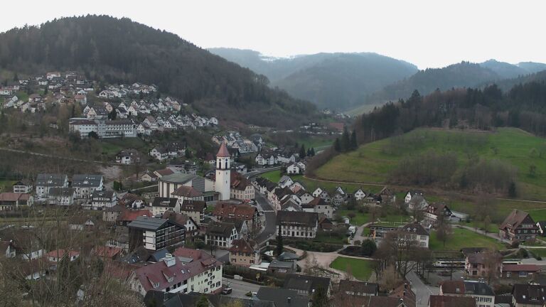 Dieses Bild zeigt eine Webcam-Aufnahme von Ottenhöfen, aufgenommen am Freitag, den 03.04.2026 um 07:30 Uhr