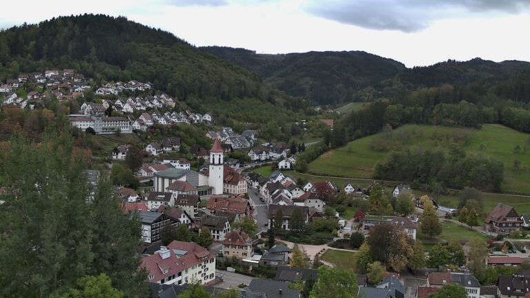Dieses Bild zeigt eine Webcam-Aufnahme von Ottenhöfen, aufgenommen am Samstag, den 24.10.2026 um 16:20 Uhr