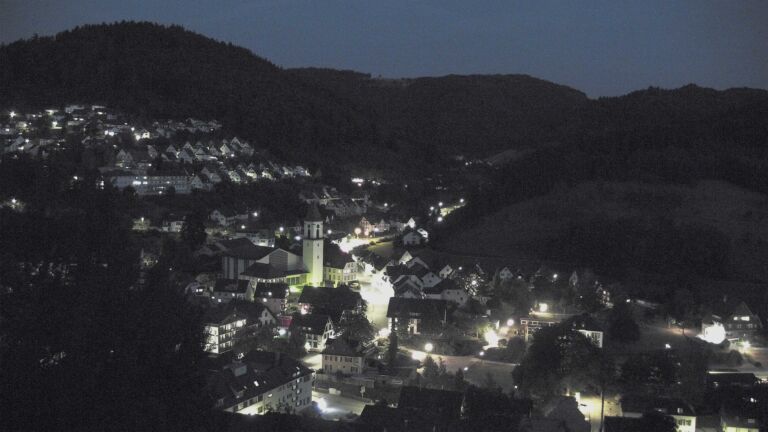 Dieses Bild zeigt eine Webcam-Aufnahme von Ottenhöfen, aufgenommen am Montag, den 13.07.2026 um 22:30 Uhr