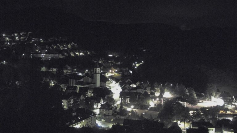 Dieses Bild zeigt eine Webcam-Aufnahme von Ottenhöfen, aufgenommen am Montag, den 27.07.2026 um 02:00 Uhr