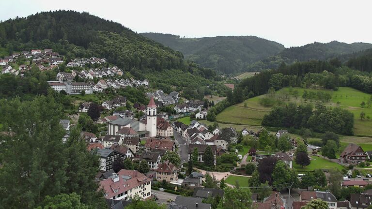 Dieses Bild zeigt eine Webcam-Aufnahme von Ottenhöfen, aufgenommen am Dienstag, den 16.06.2026 um 12:30 Uhr