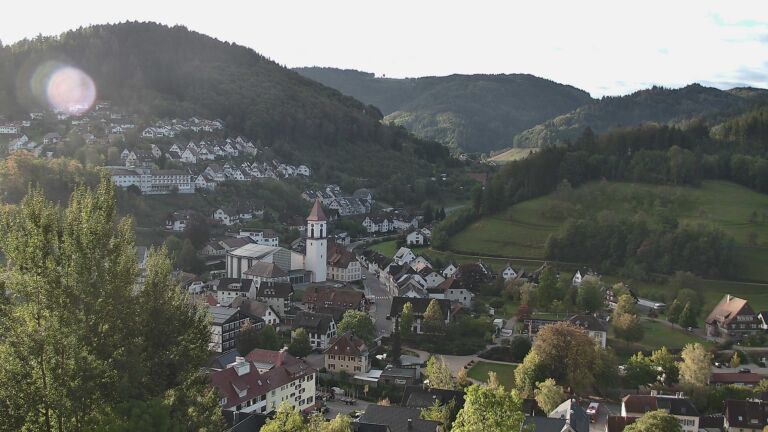 Dieses Bild zeigt eine Webcam-Aufnahme von Ottenhöfen, aufgenommen am Montag, den 12.10.2026 um 09:00 Uhr