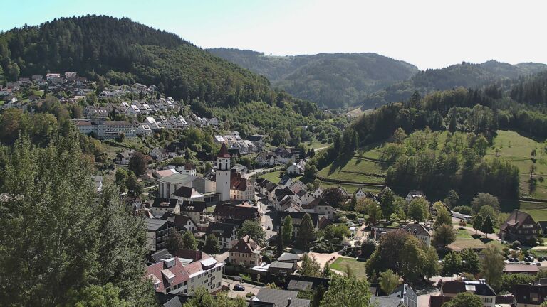 Dieses Bild zeigt eine Webcam-Aufnahme von Ottenhöfen, aufgenommen am Mittwoch, den 23.09.2026 um 13:40 Uhr