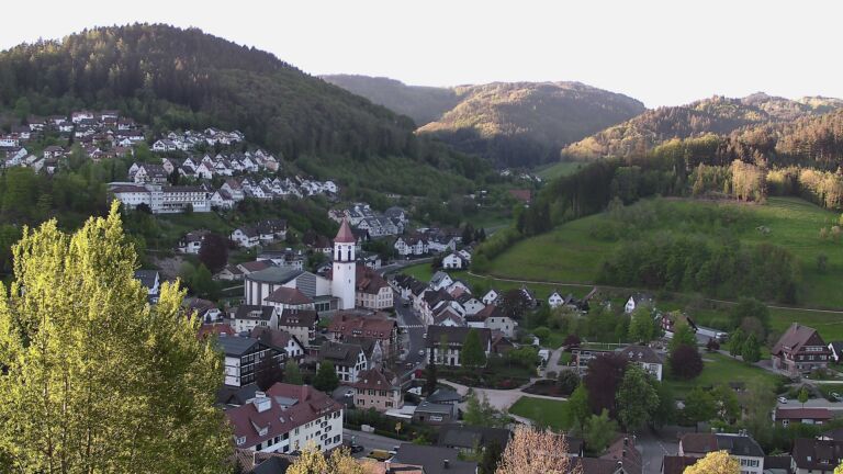 Dieses Bild zeigt eine Webcam-Aufnahme von Ottenhöfen, aufgenommen am Donnerstag, den 30.04.2026 um 07:10 Uhr